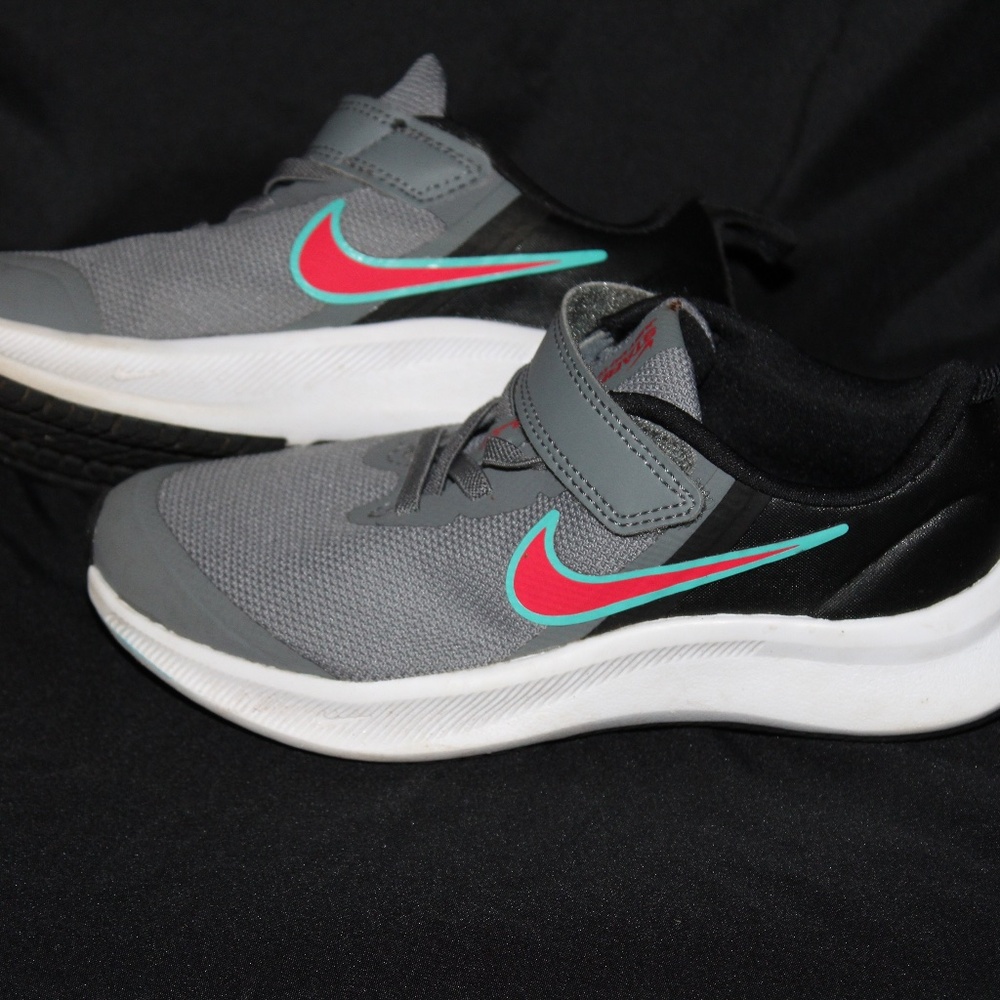 Nike Star Runner 3